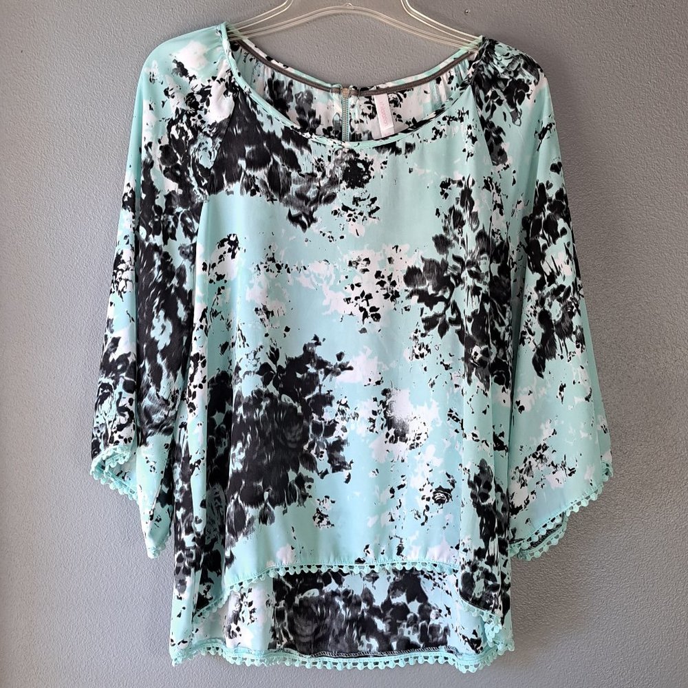 Xhilaration - Light Turquoise/Mint Color, 3/4 Sleeve Floral Top, Size Large
